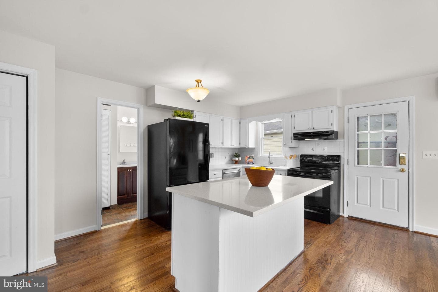 8393 Fordham Court photo 12