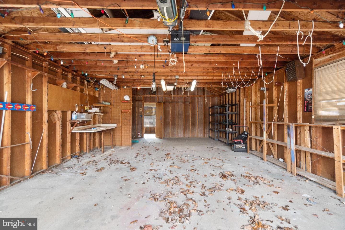 8393 Fordham Court photo 32