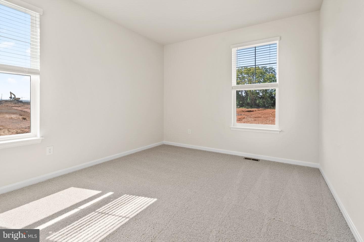 455 Ensemble Way photo 13