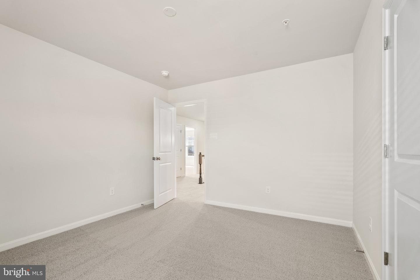 455 Ensemble Way photo 36