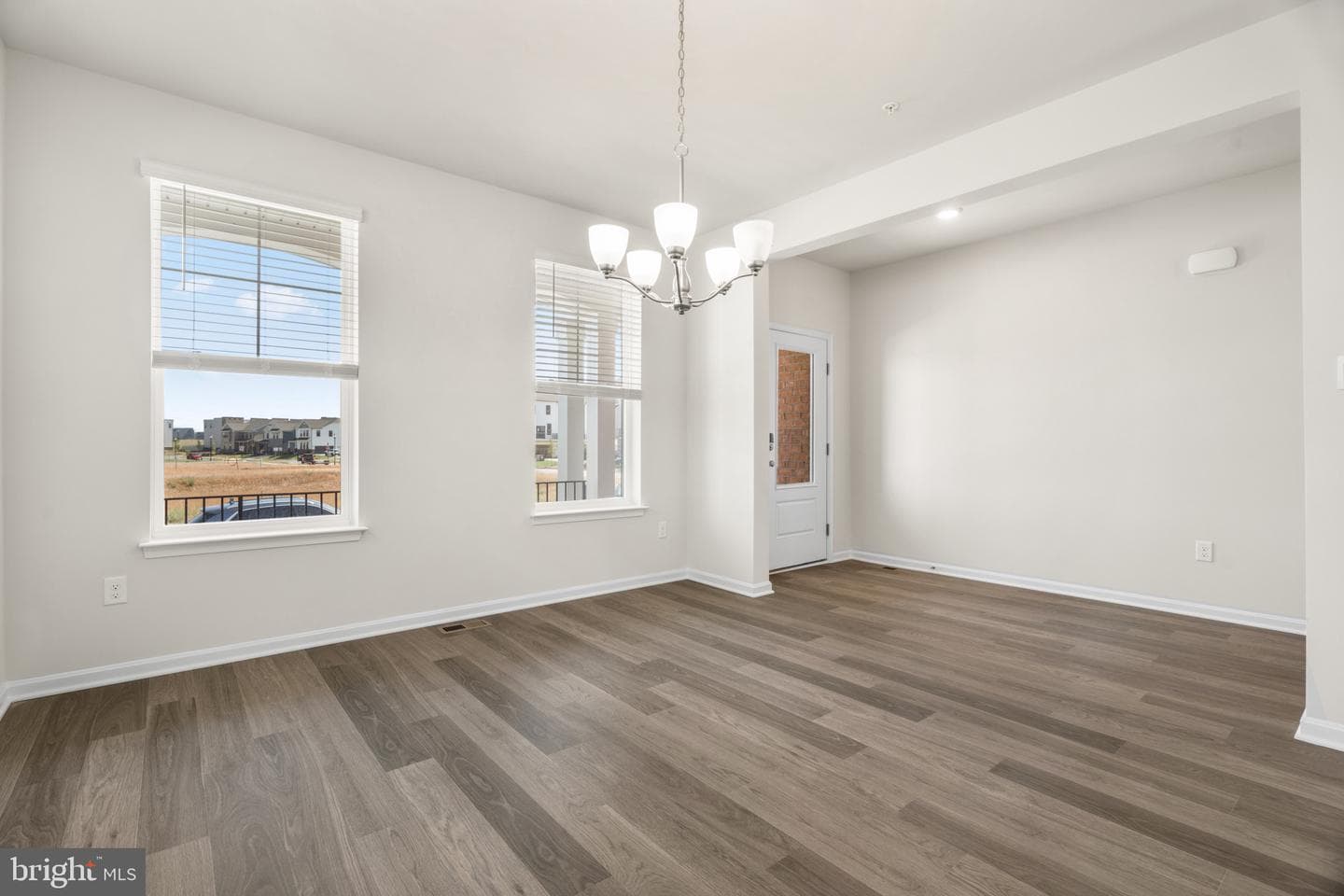 455 Ensemble Way photo 4