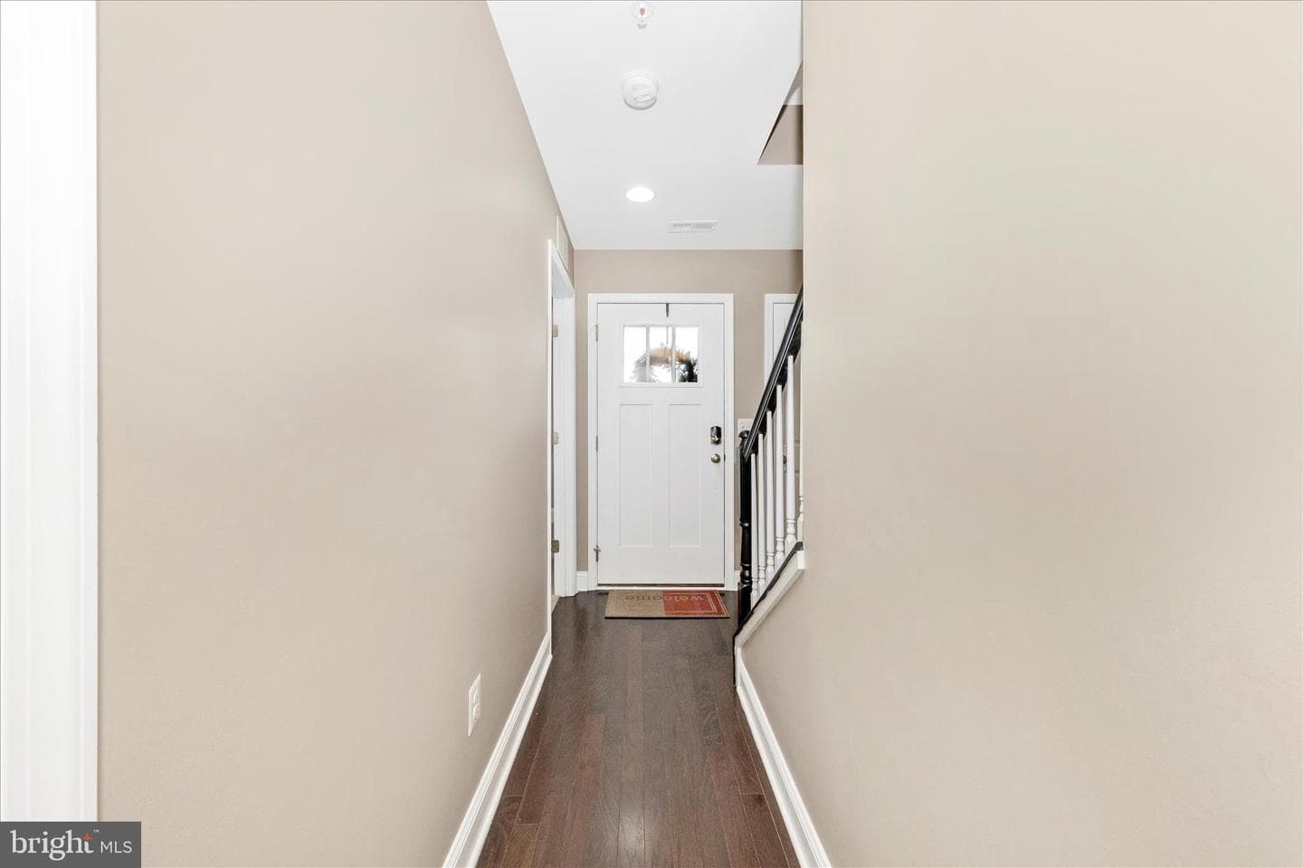 625 E 7th Street photo 2