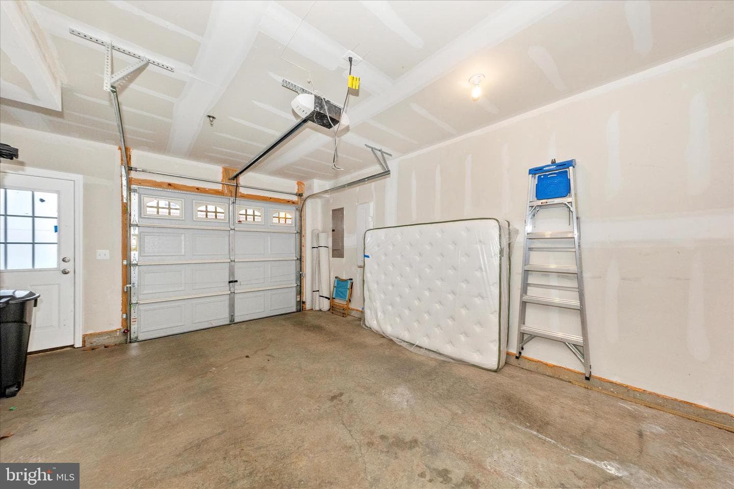 625 E 7th Street photo 7