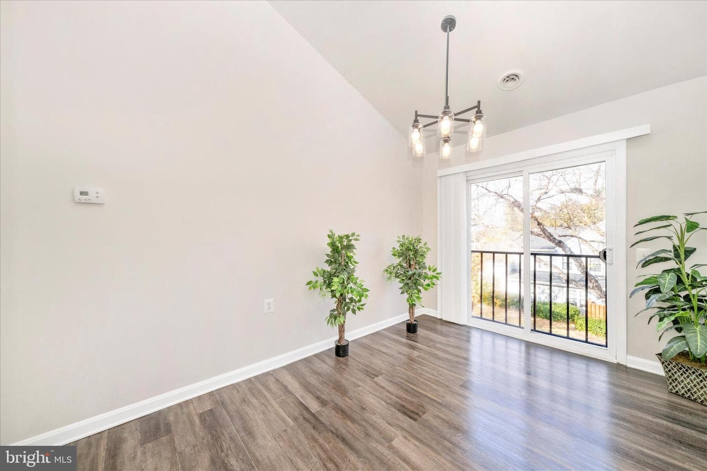 5701 Lavender Plaza #j photo 12