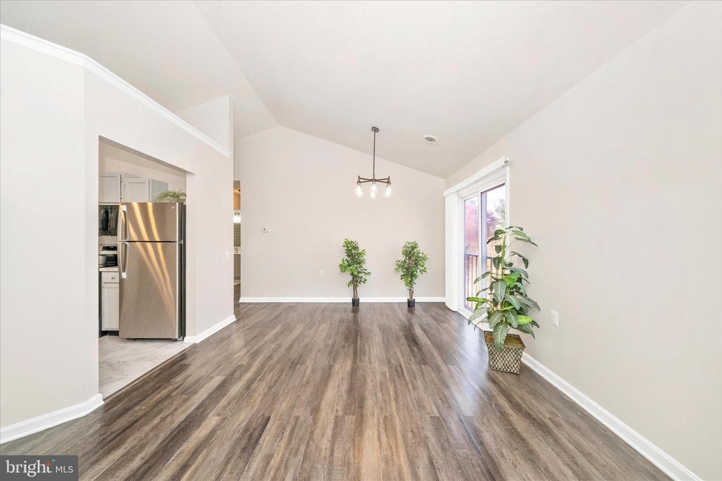 5701 Lavender Plaza #j photo 16