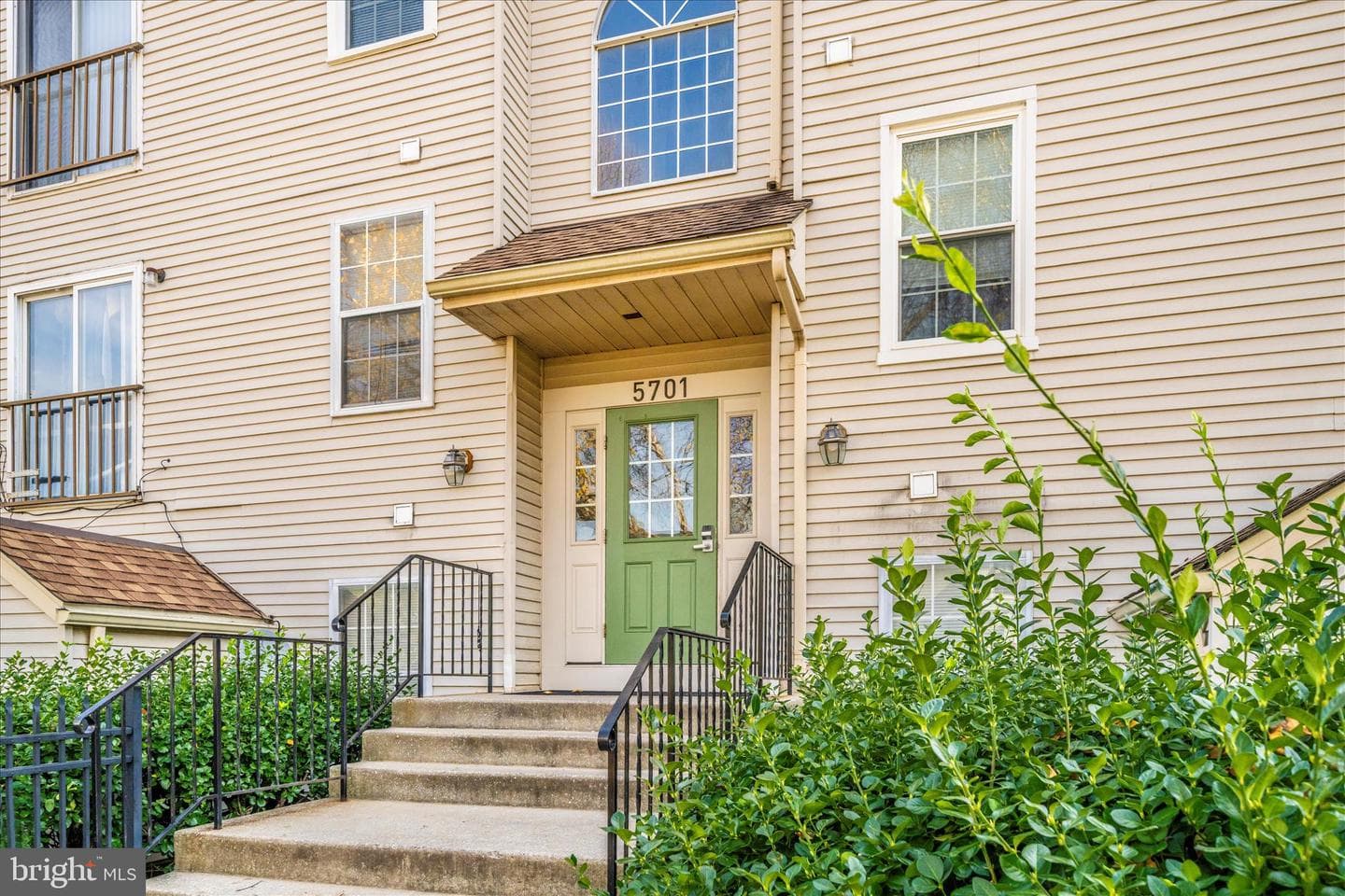 5701 Lavender Plaza #j photo 39