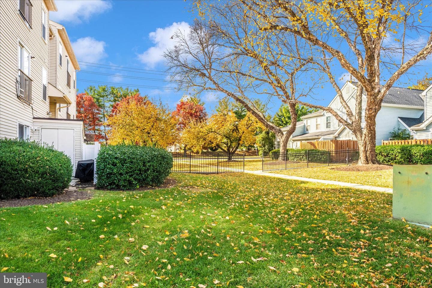 5701 Lavender Plaza #j photo 45