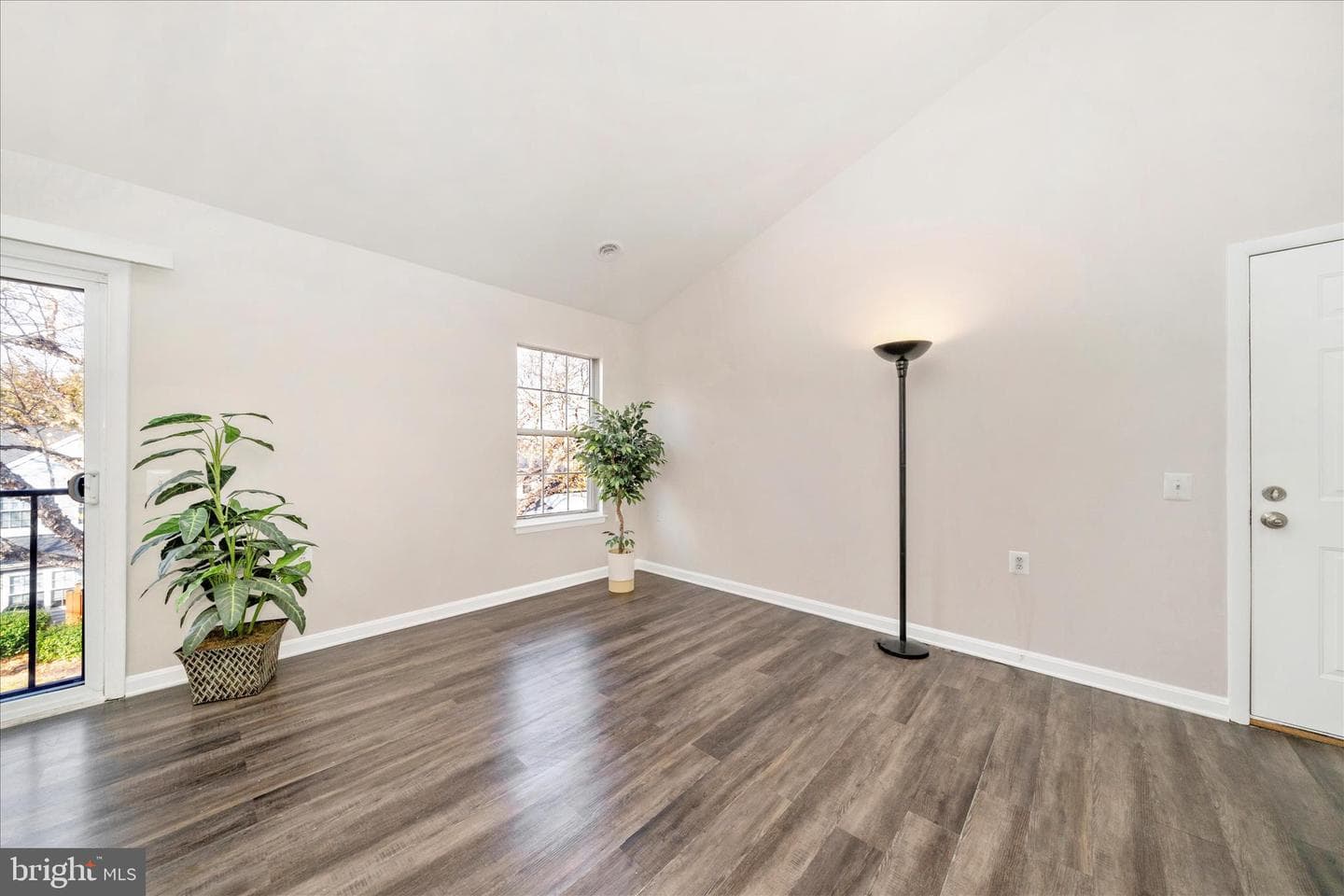 5701 Lavender Plaza #j photo 7