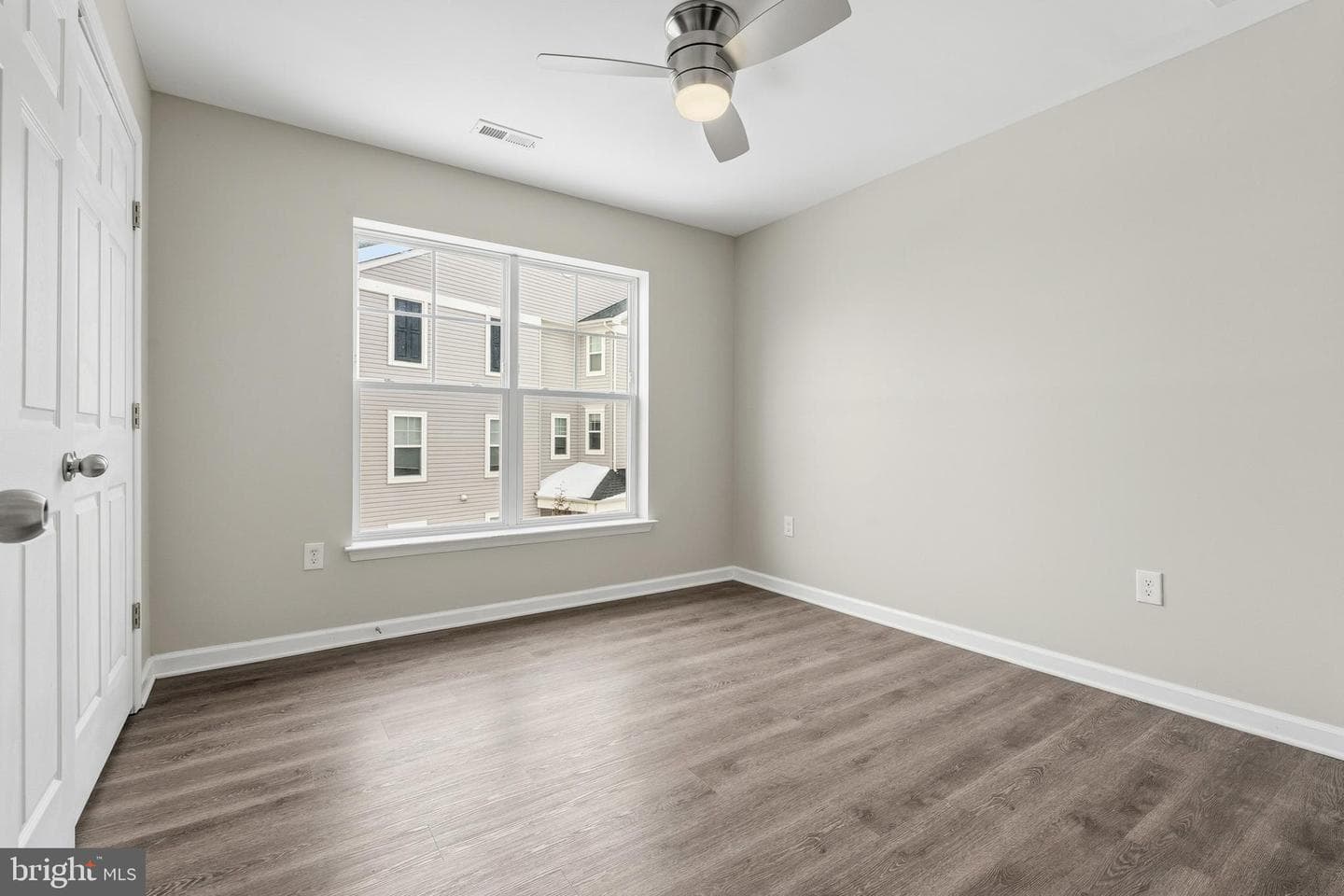 5902 Forum Square photo 14
