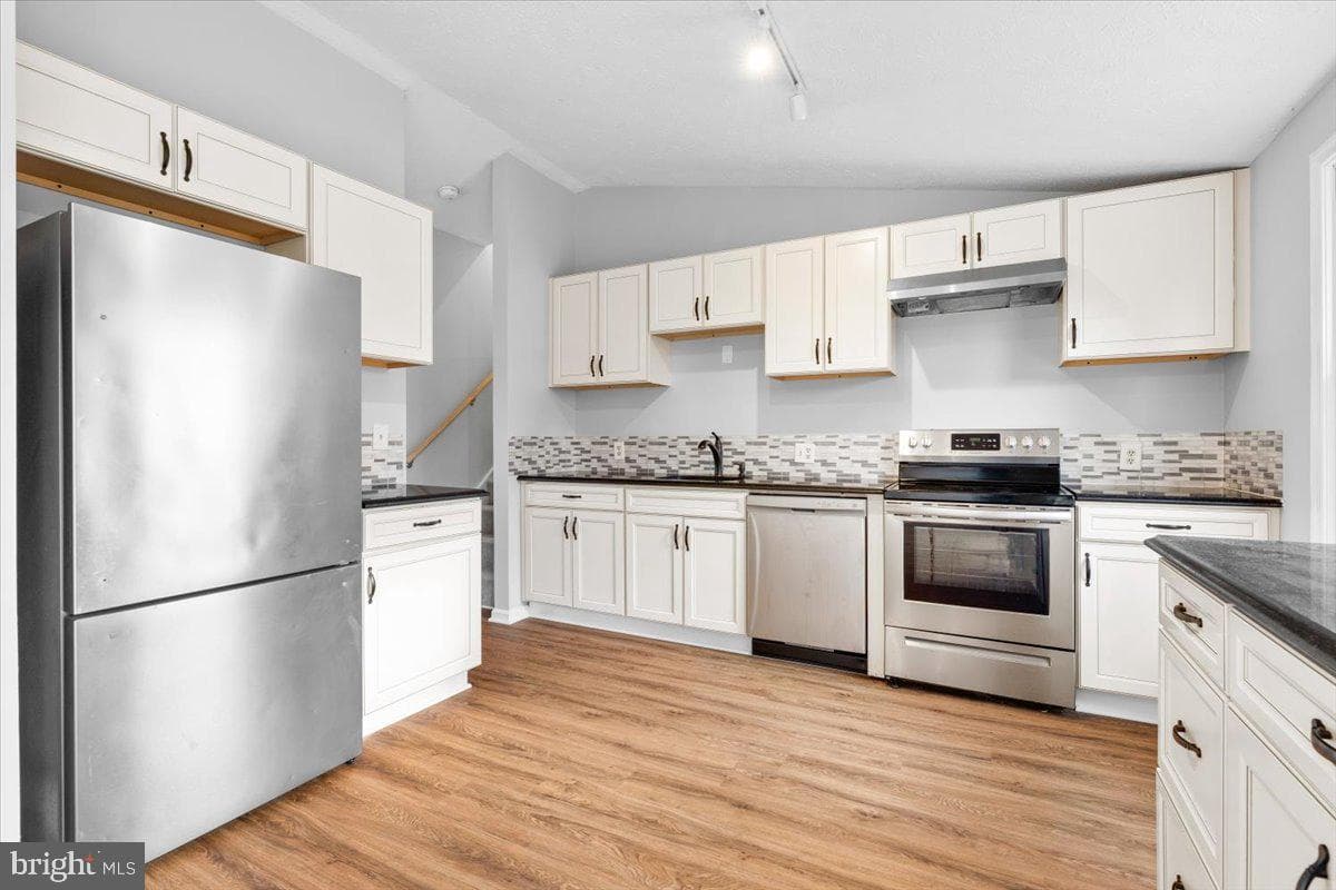 1489 Eden Drive photo 12
