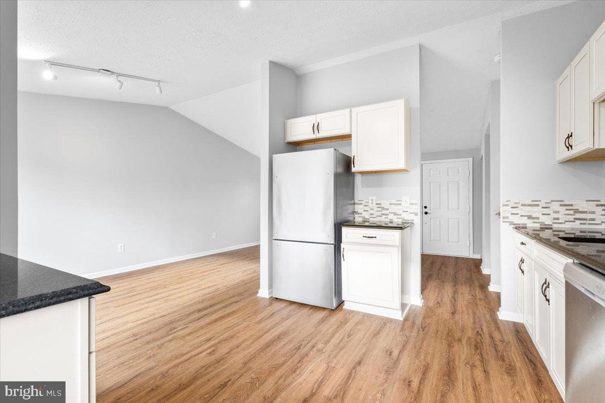 1489 Eden Drive photo 14
