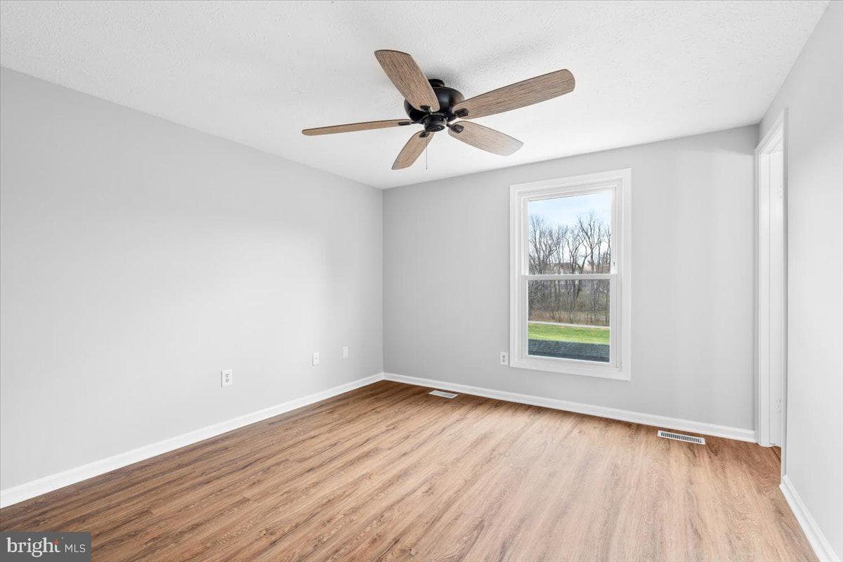 1489 Eden Drive photo 17