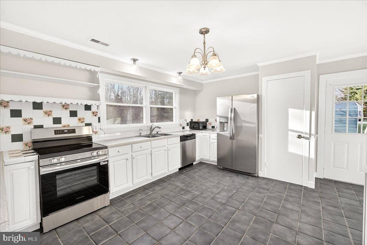6918 Woodville Road photo 15