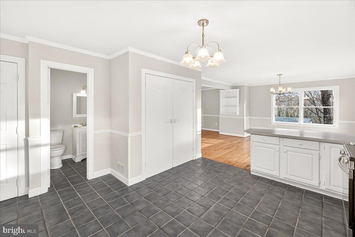 6918 Woodville Road photo 17