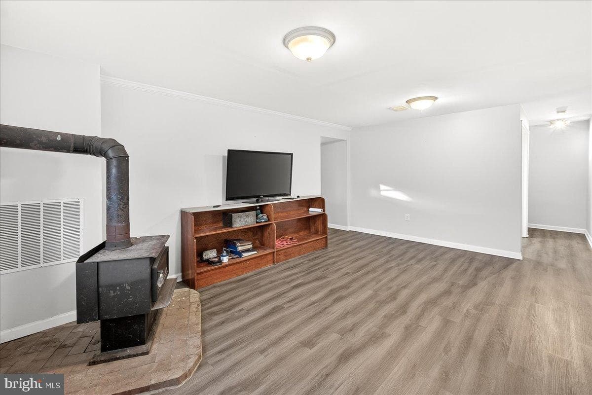 6918 Woodville Road photo 30