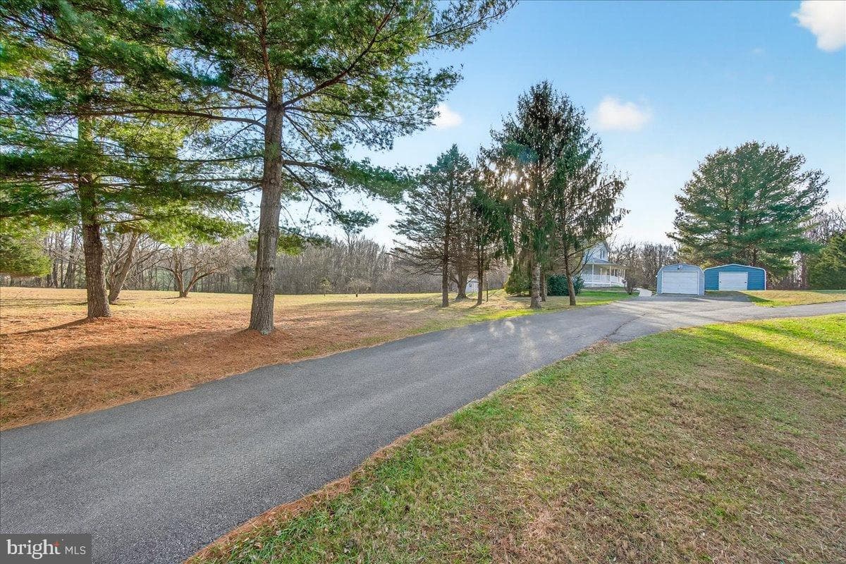 6918 Woodville Road photo 38