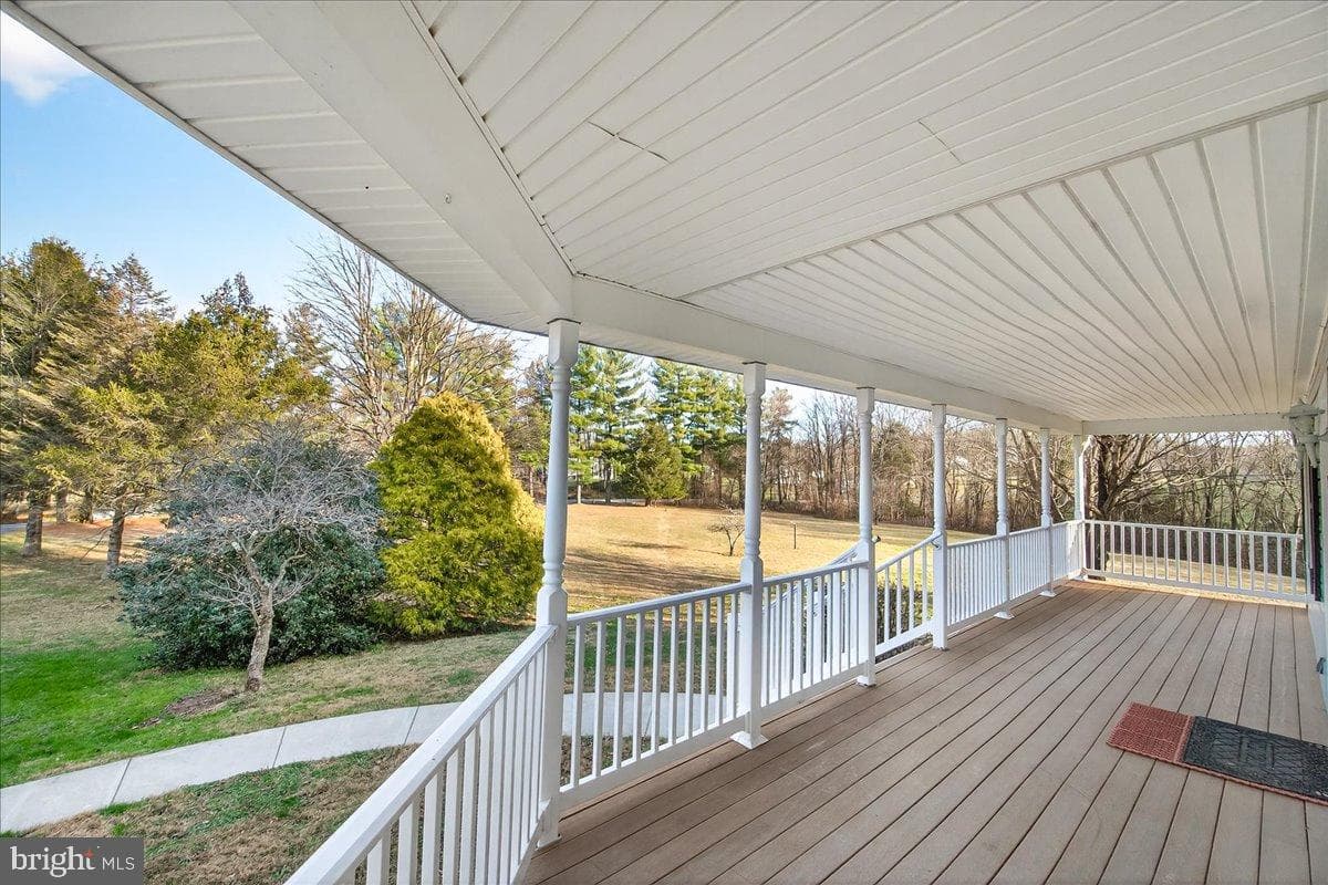 6918 Woodville Road photo 7