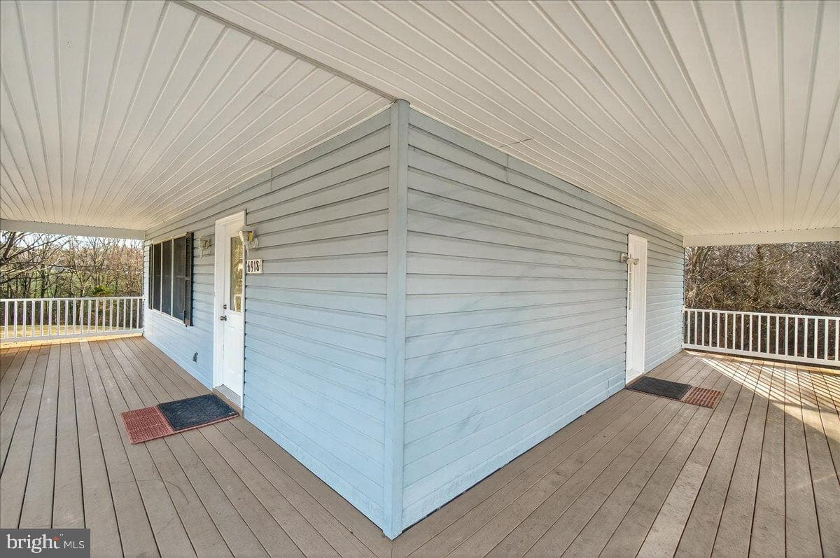 6918 Woodville Road photo 9