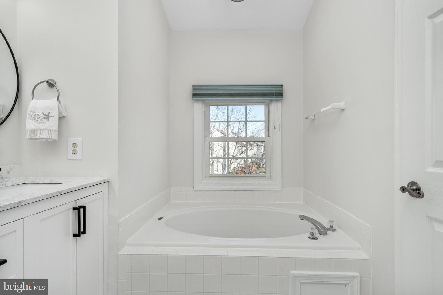 6068 Barn Hill Court photo 19
