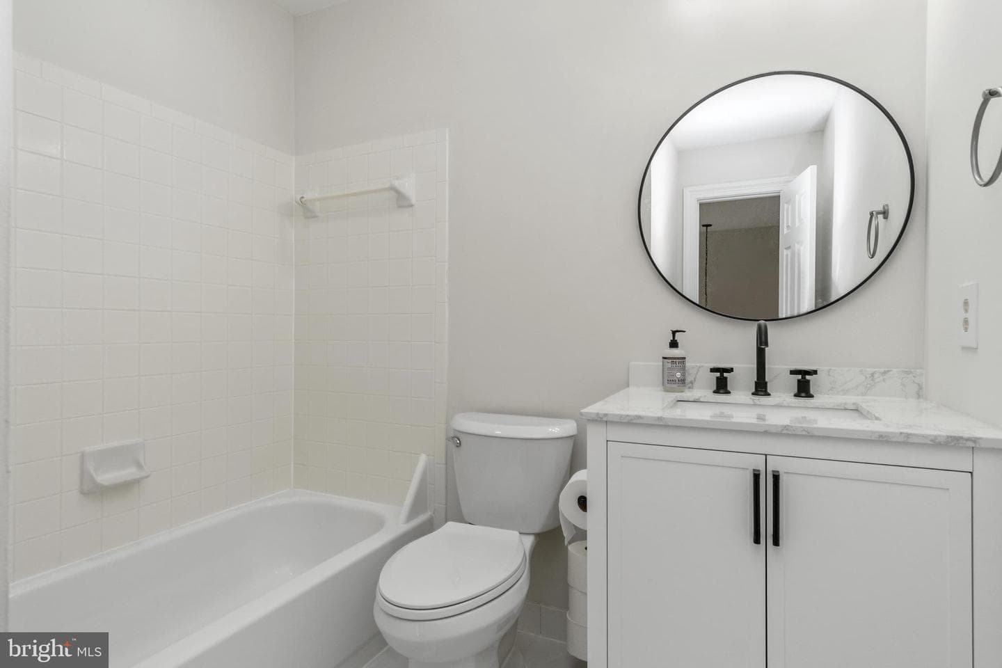 6068 Barn Hill Court photo 24