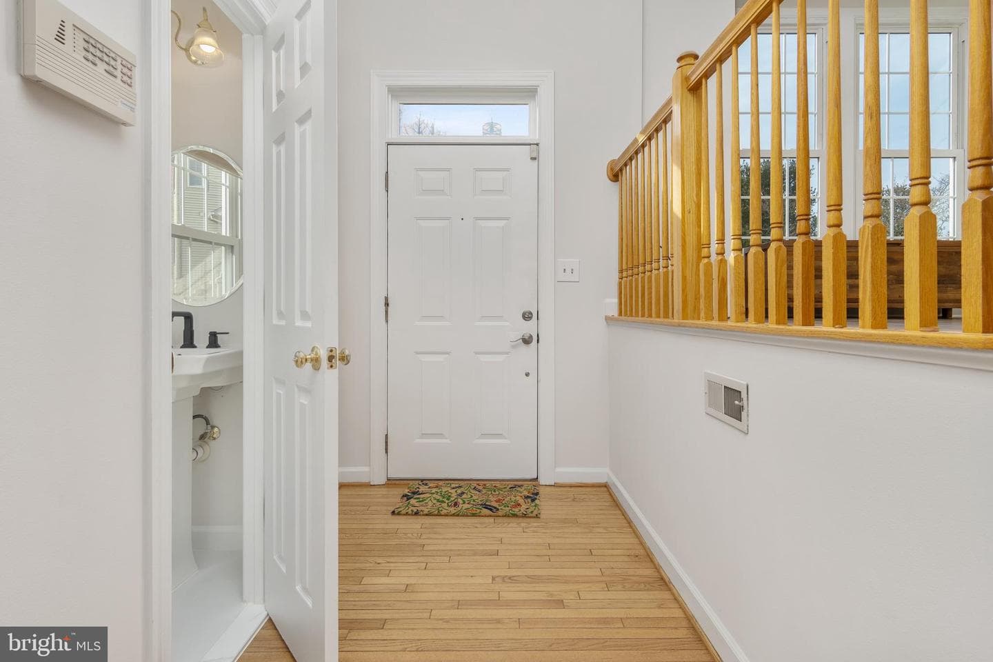 6068 Barn Hill Court photo 4