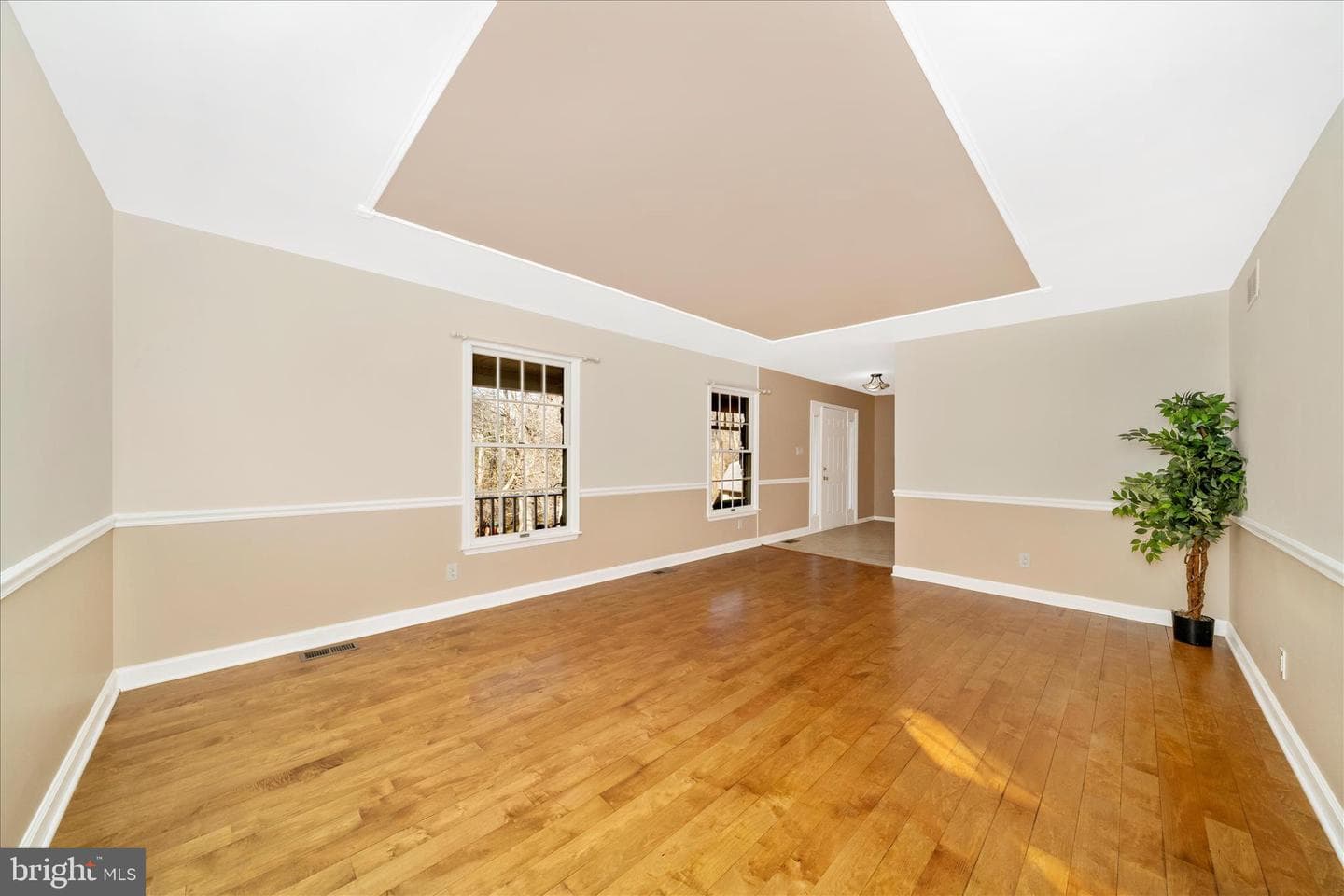 12407 Hill Court photo 14
