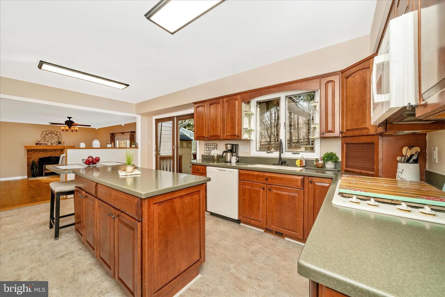 12407 Hill Court photo 22