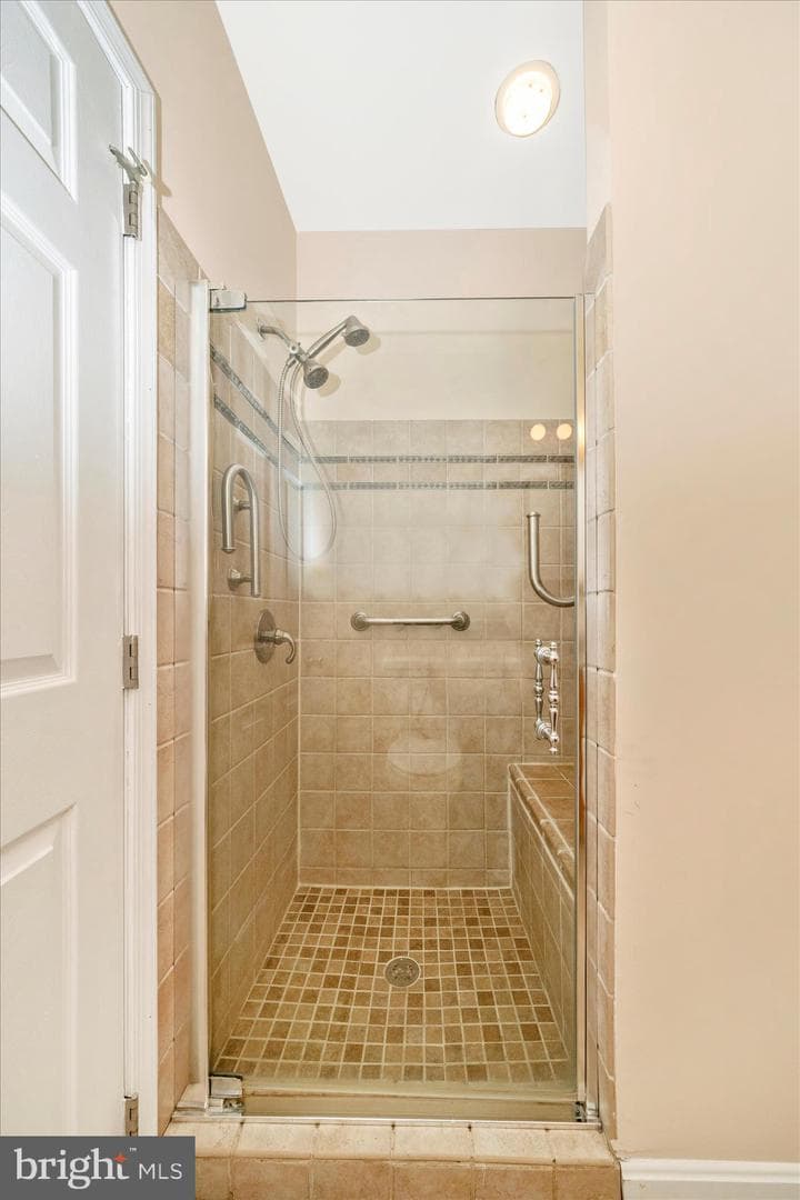 12407 Hill Court photo 32