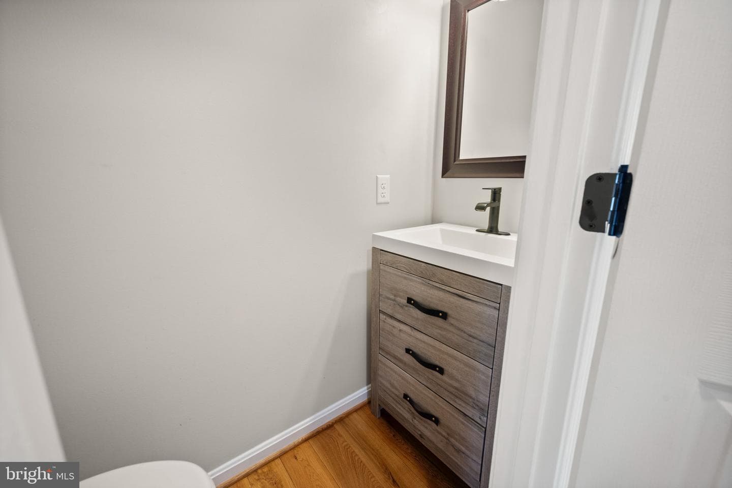 1105 Village Gate Drive photo 24