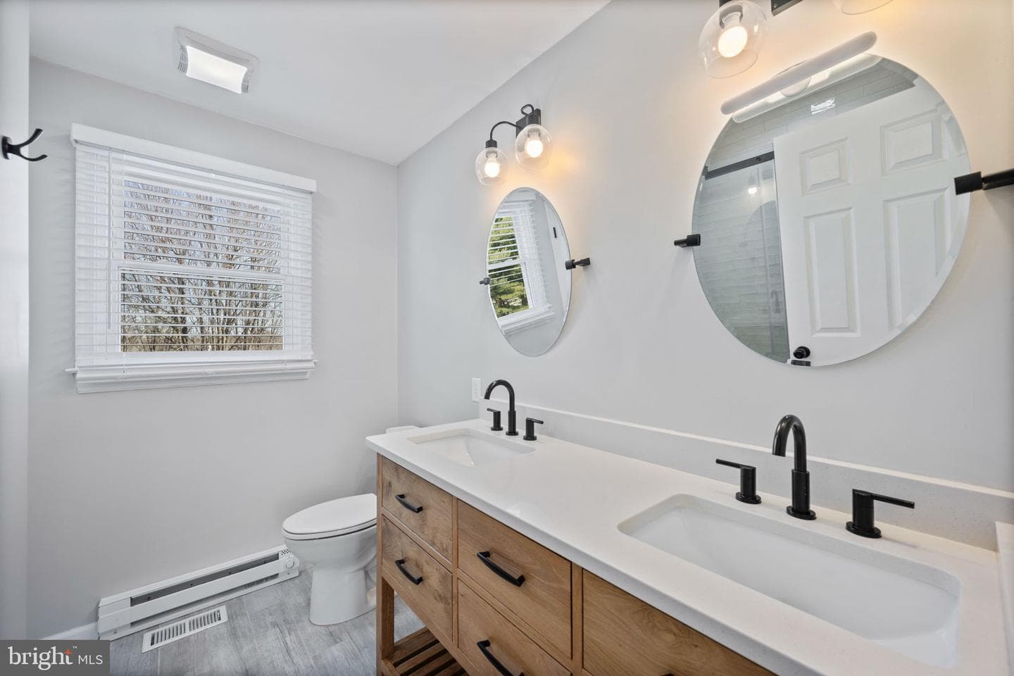 1105 Village Gate Drive photo 34