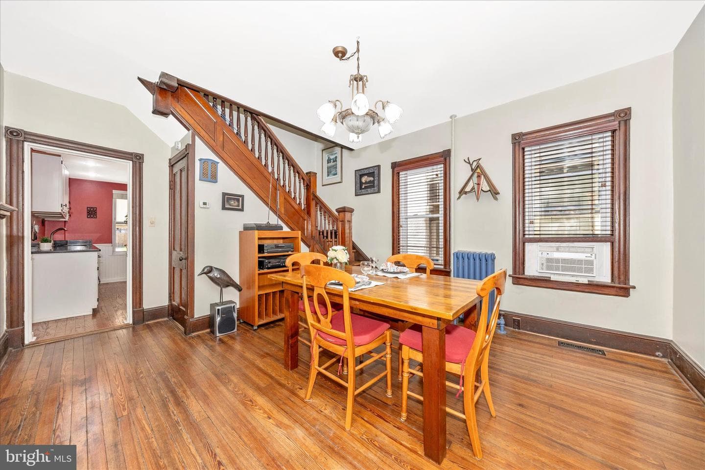 24 E 8th Street photo 14