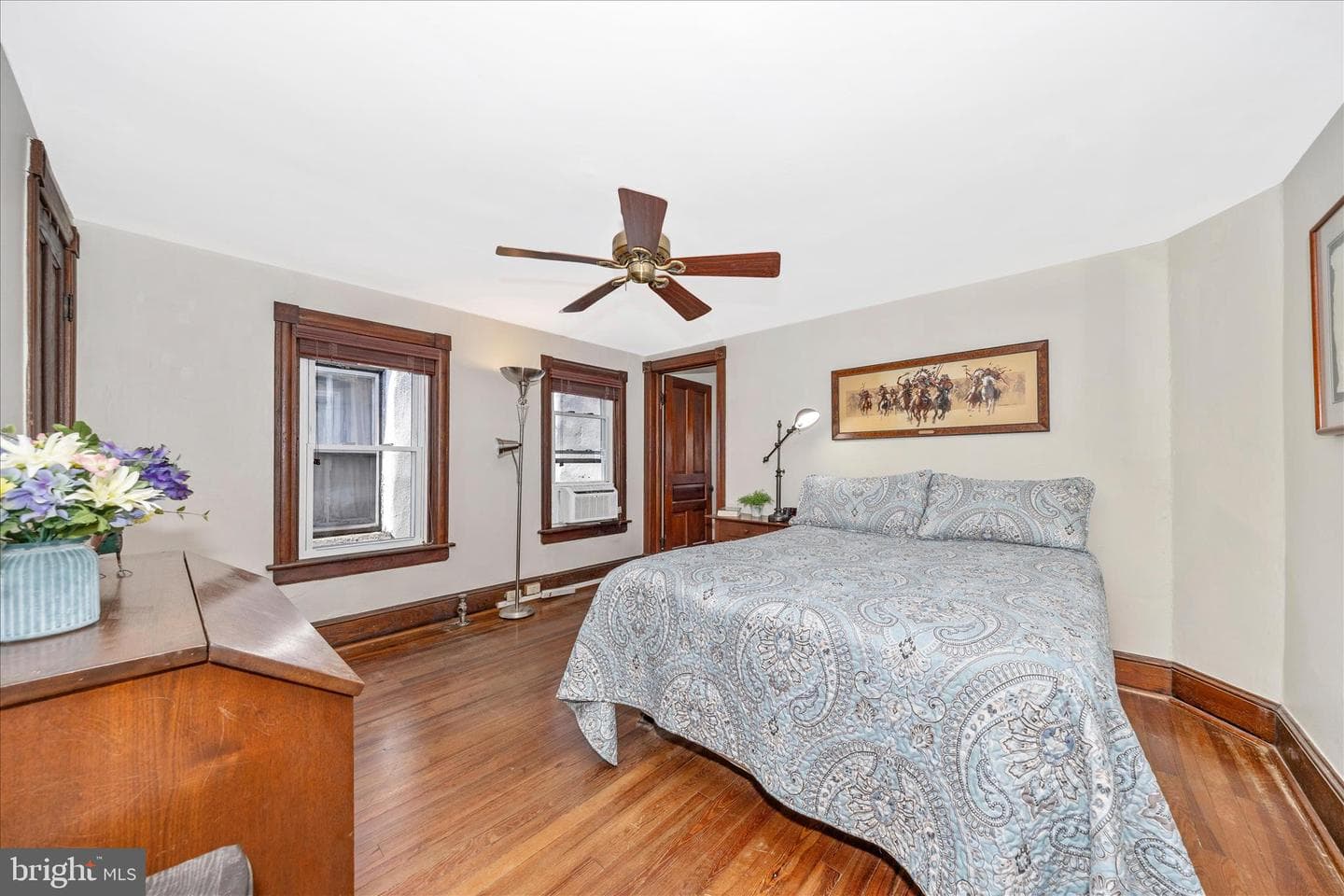 24 E 8th Street photo 24