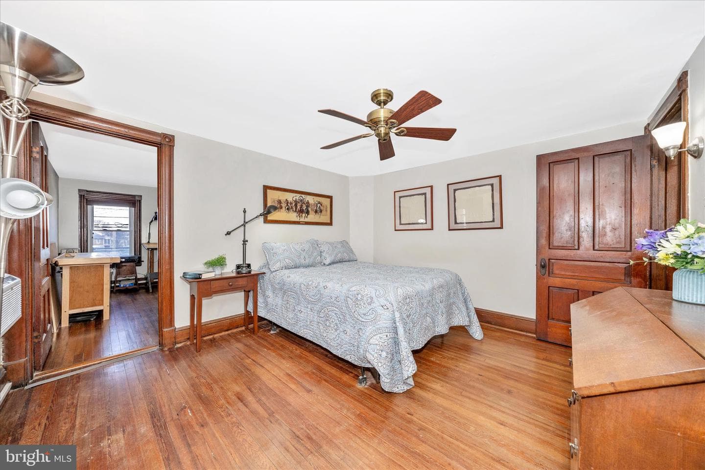 24 E 8th Street photo 25