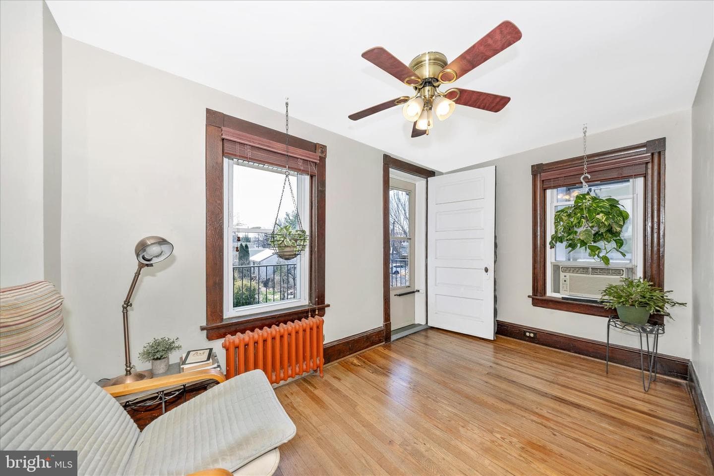 24 E 8th Street photo 32