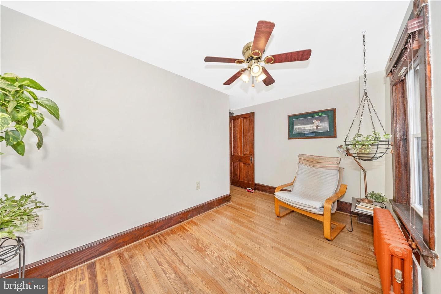 24 E 8th Street photo 33