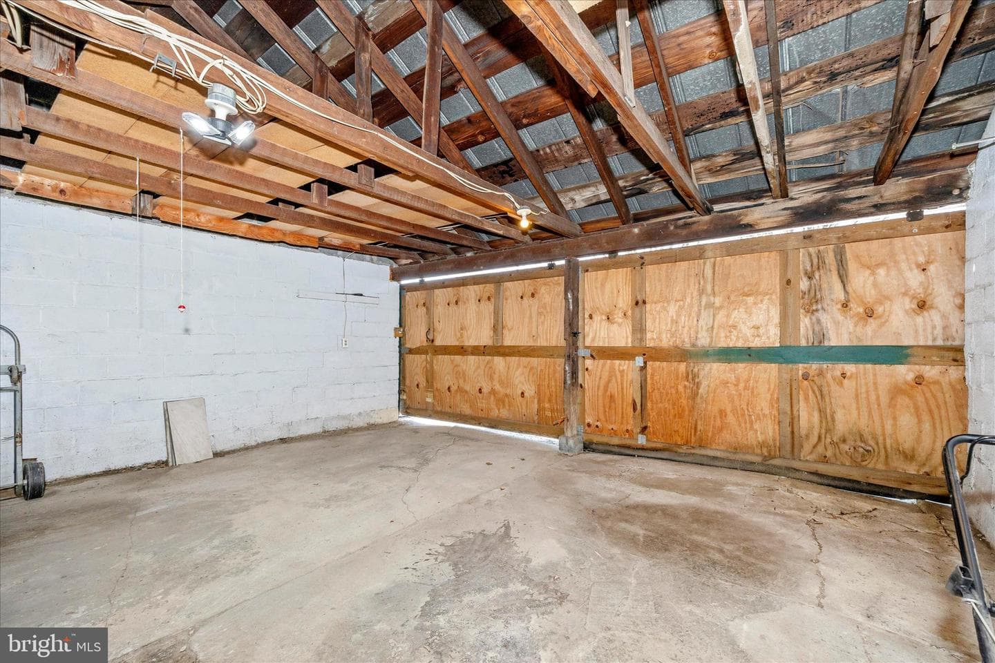 24 E 8th Street photo 48