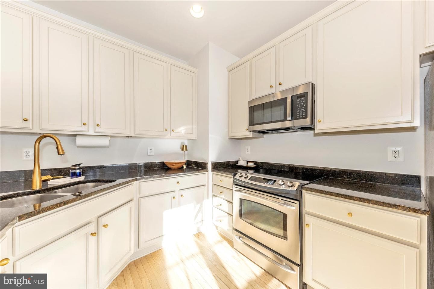 6386 Meandering Woods Court photo 7