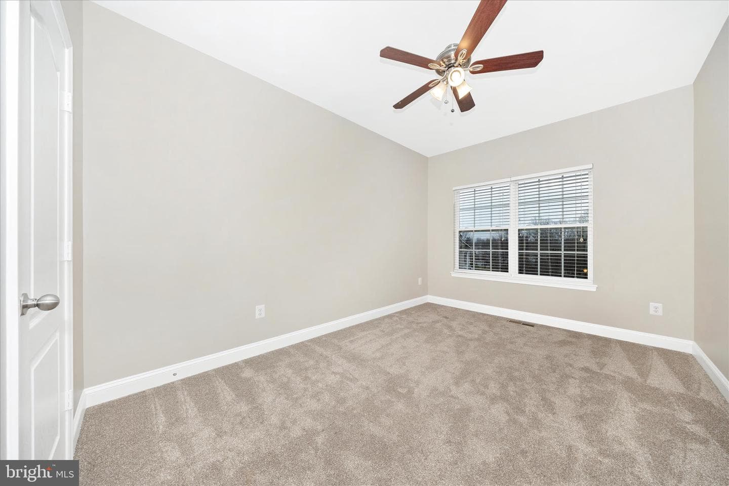 10228 Nuthatch Drive photo 30