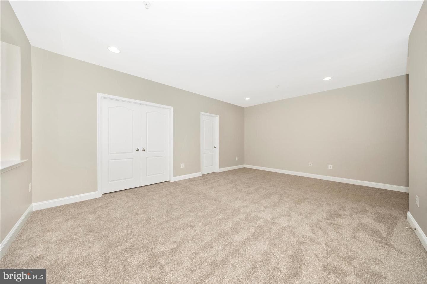 10228 Nuthatch Drive photo 38