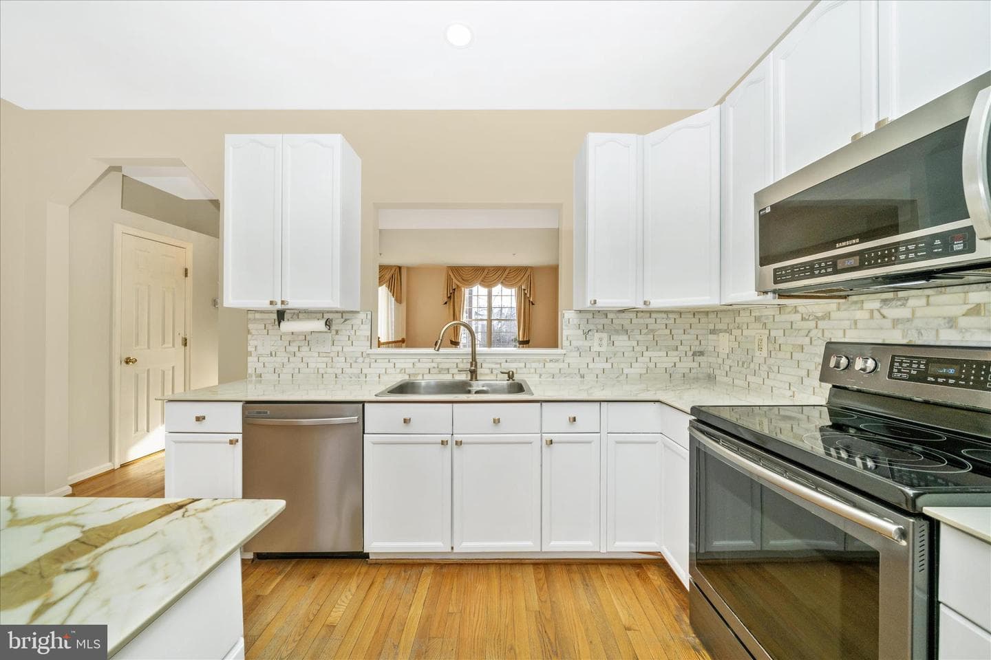 113 Fieldstone Court photo 15