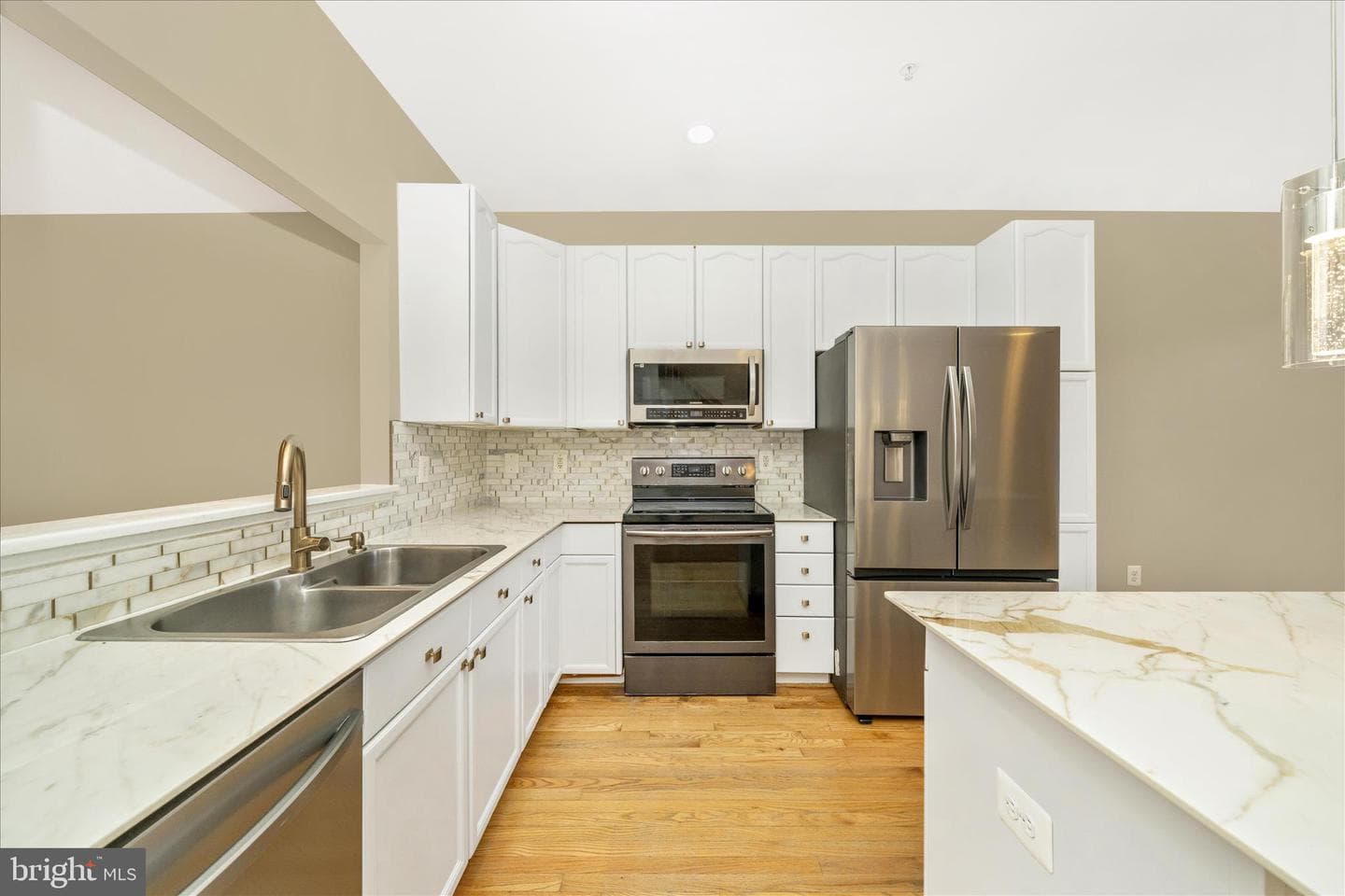 113 Fieldstone Court photo 16