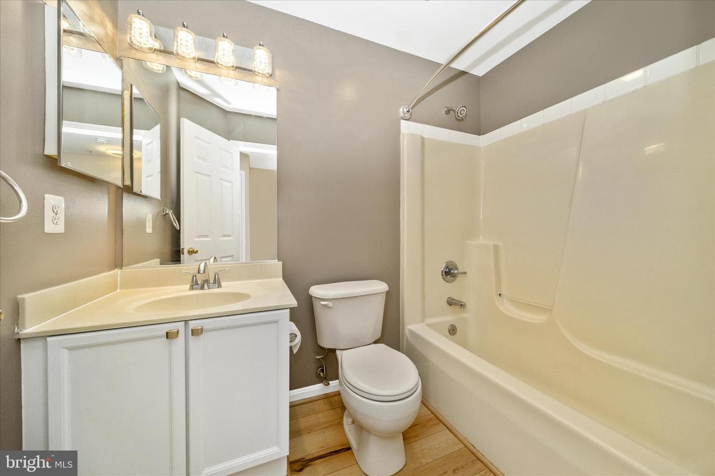 113 Fieldstone Court photo 36