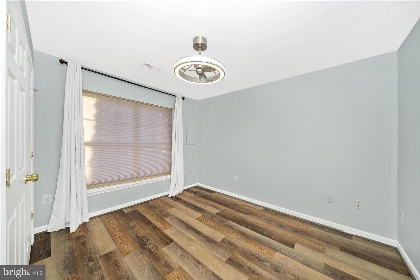 113 Fieldstone Court photo 37