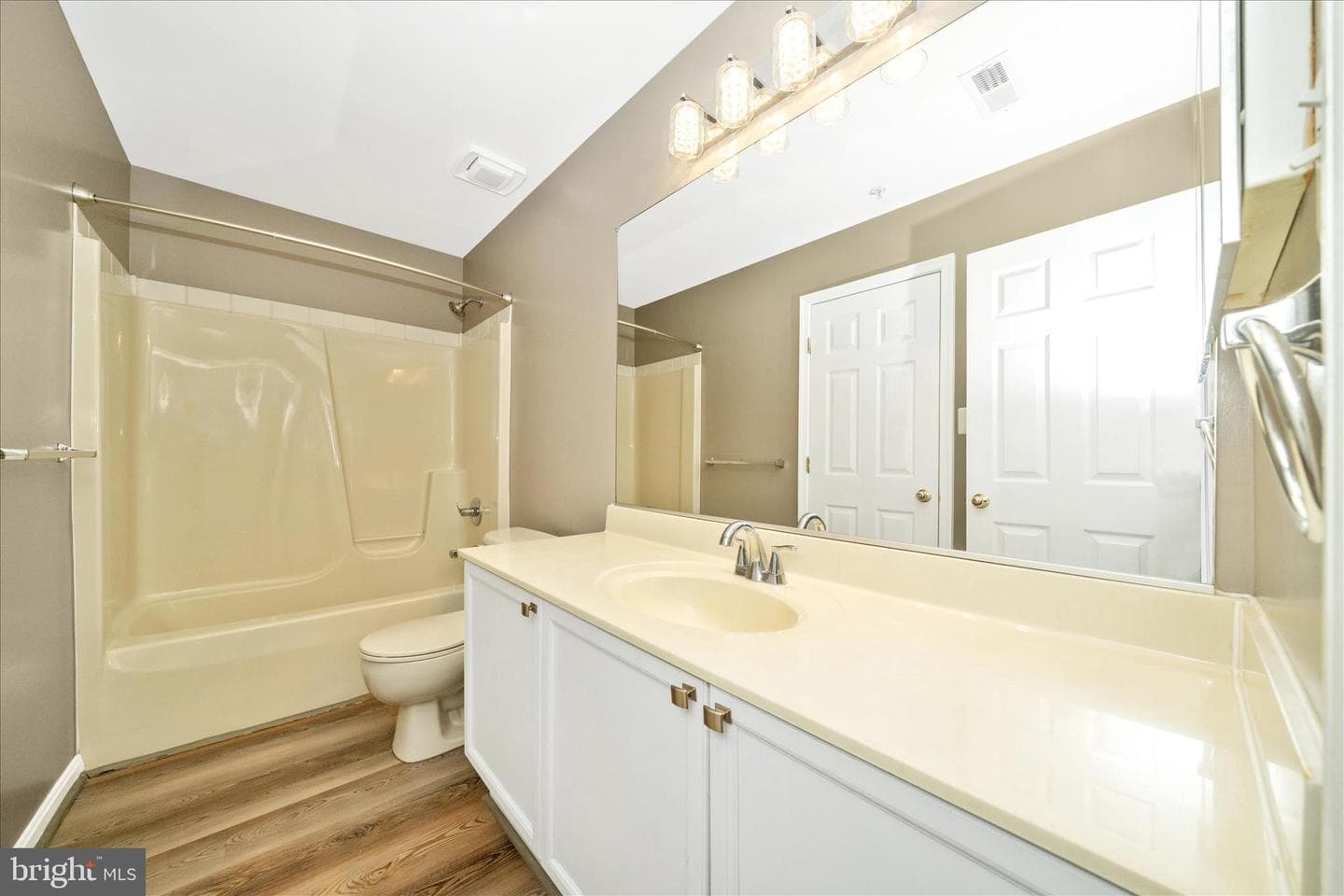 113 Fieldstone Court photo 40