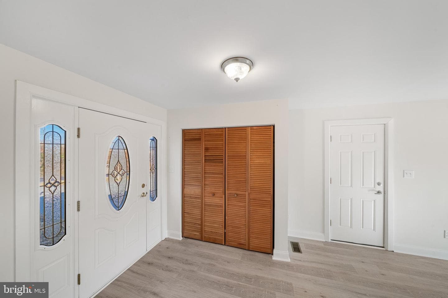 5209 Woodville Road photo 10