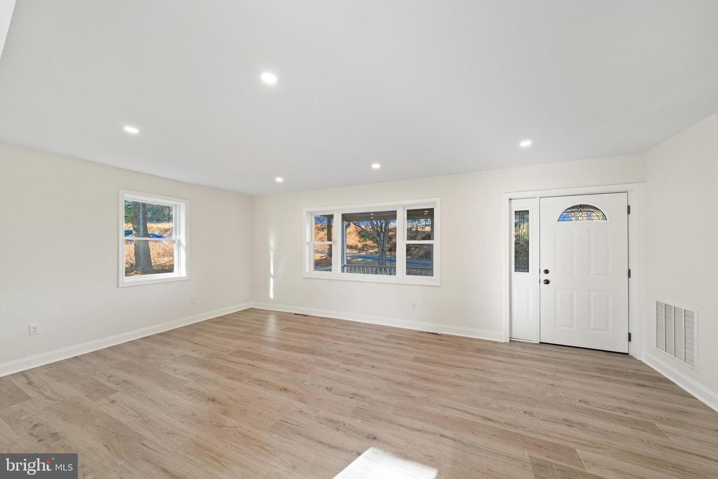 5209 Woodville Road photo 19