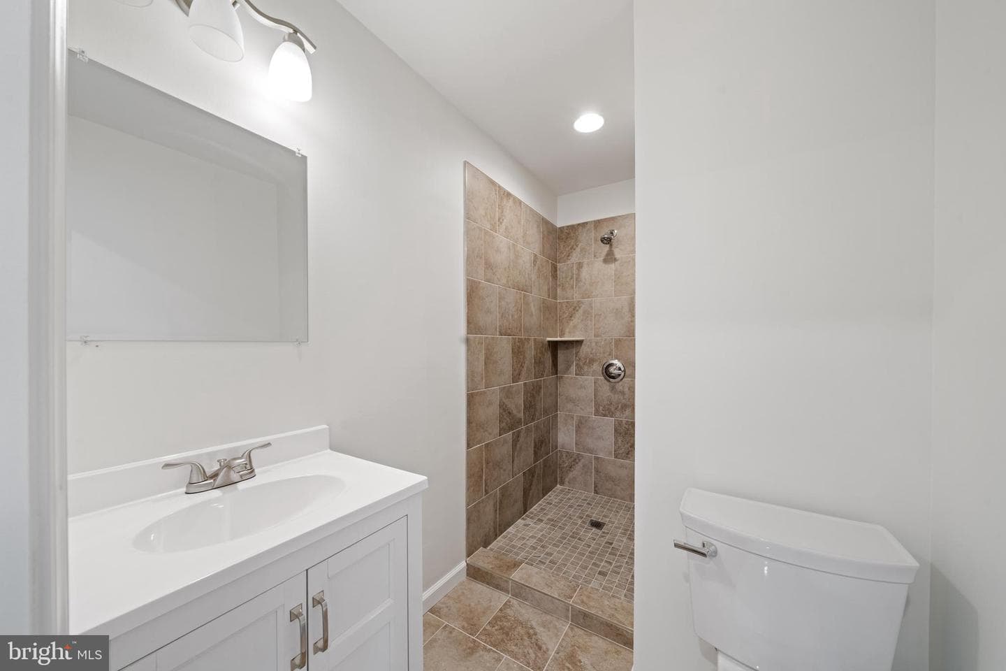 5209 Woodville Road photo 22