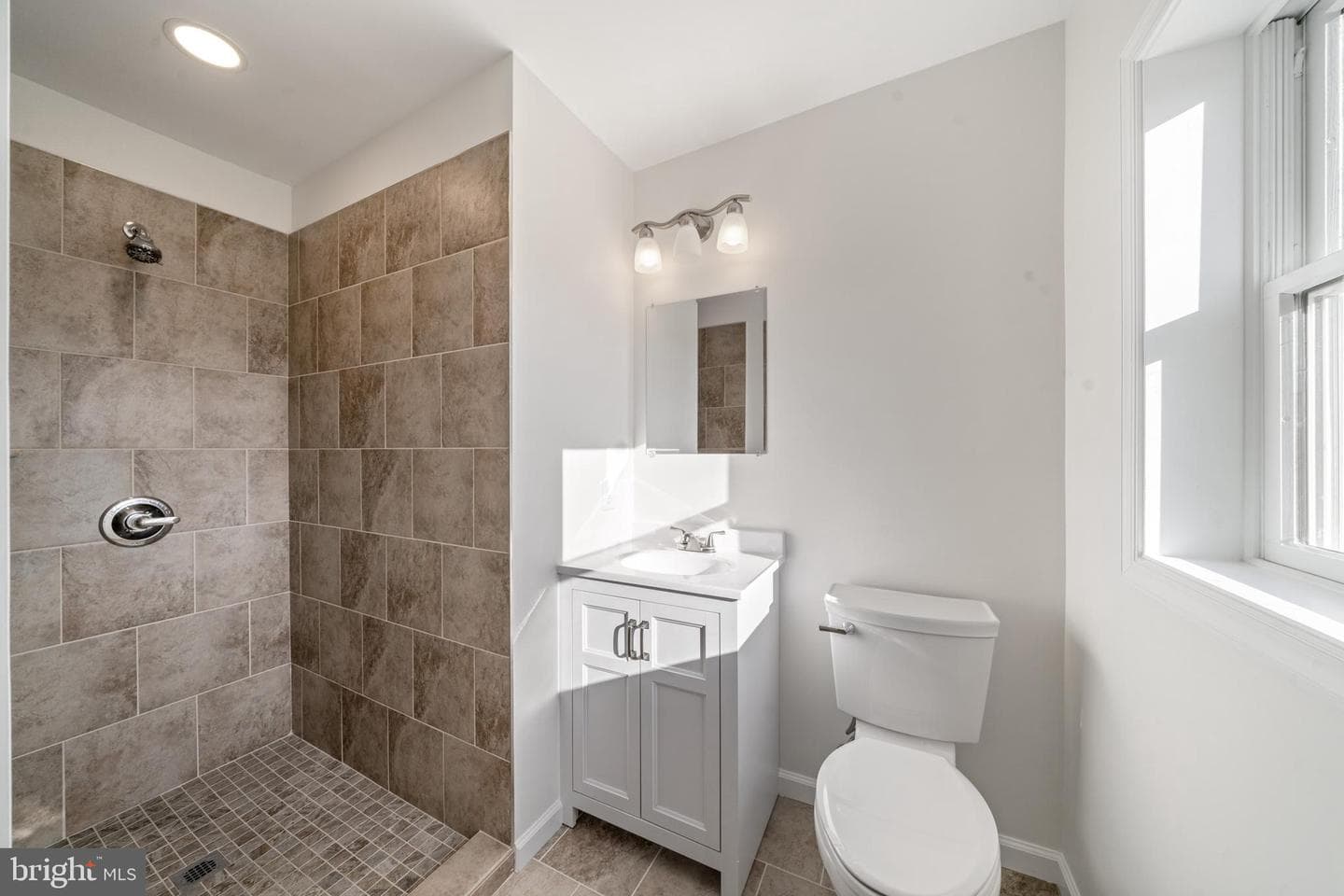 5209 Woodville Road photo 24