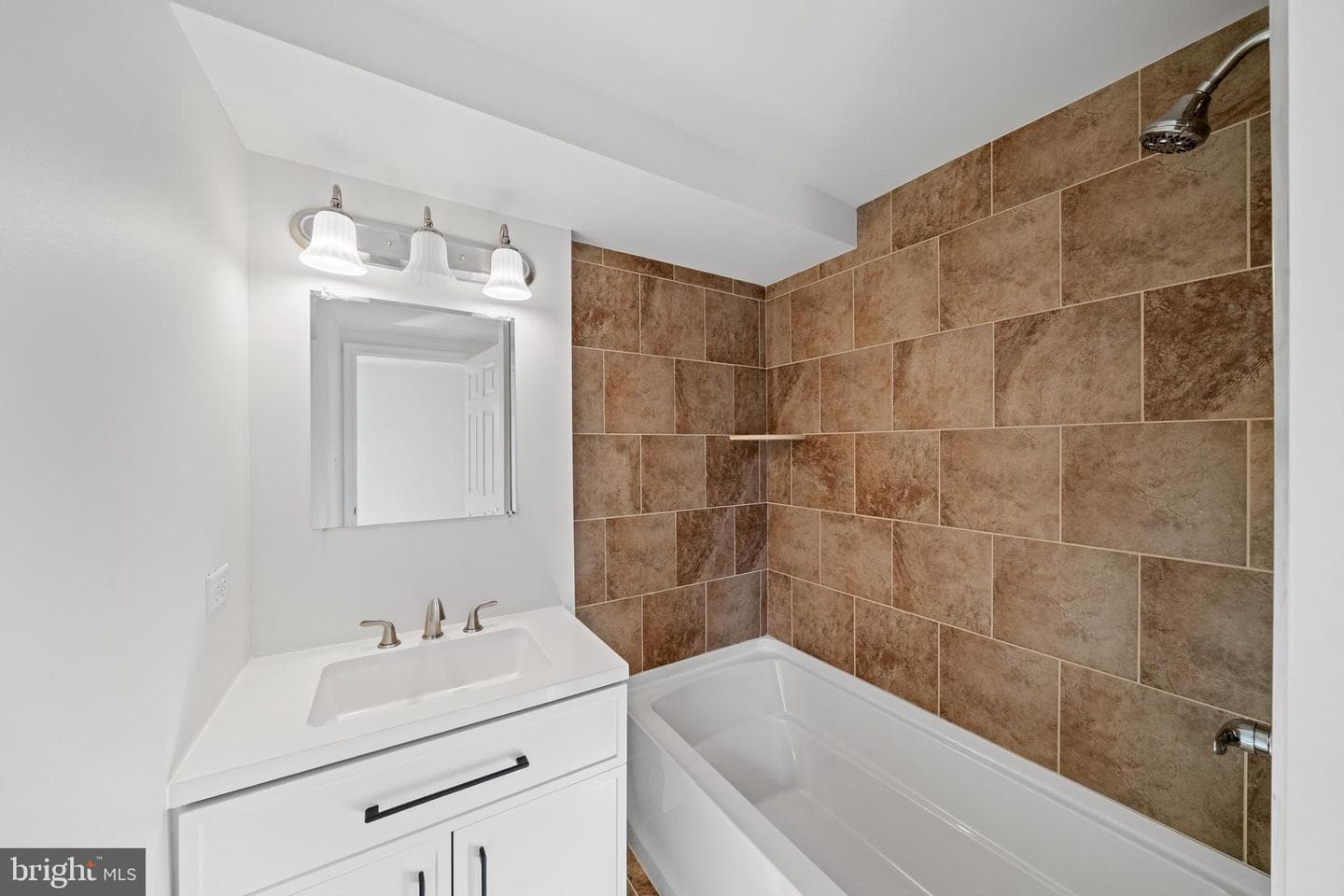 5209 Woodville Road photo 33