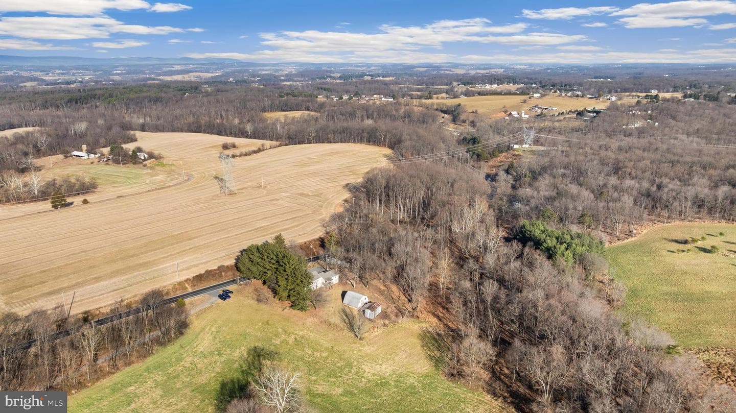 5209 Woodville Road photo 45